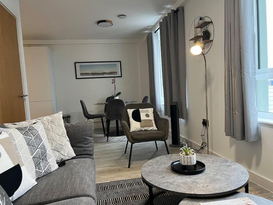 Prime Suite 2 Bedroom Apartment With Rooftop Terrace Manchester Kültér fotó