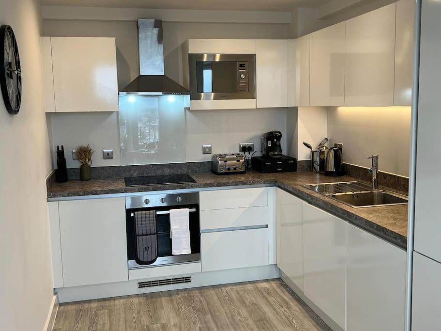 Prime Suite 2 Bedroom Apartment With Rooftop Terrace Manchester Kültér fotó